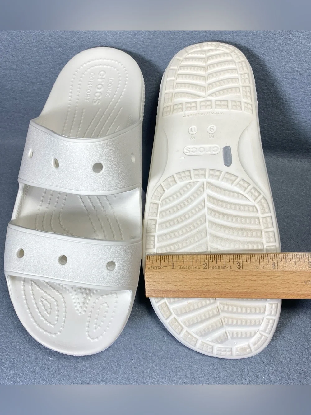 Crocs Open Toe Slides White with Removable Charms, Unisex -Men Sz 9, Women Sz 11